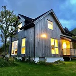 Lofoten And Vesteralen Kveldro Tatil Evi Myrland