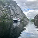 Lofoten And Vesteralen Kveldro Myrland