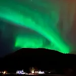 Lofoten And Vesteralen Kveldro * Myrland