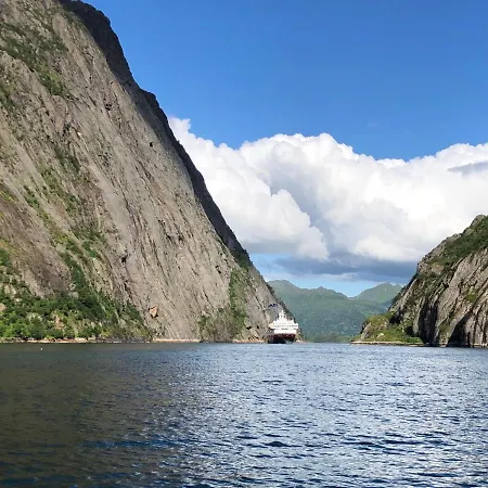 Lofoten And Vesteralen Kveldro