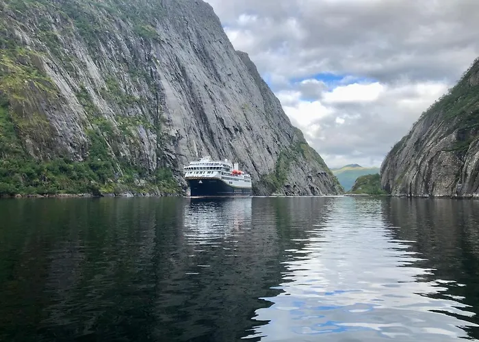 Lofoten And Vesteralen Kveldro Myrland